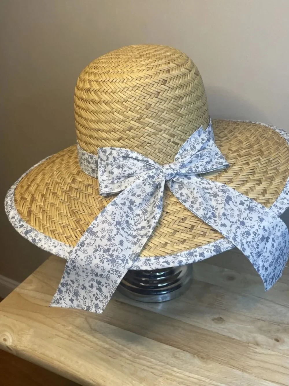 Vintage Straw Sun Hat Wide Brim Floral Ribbon Chin Tie Size L Summer Beach